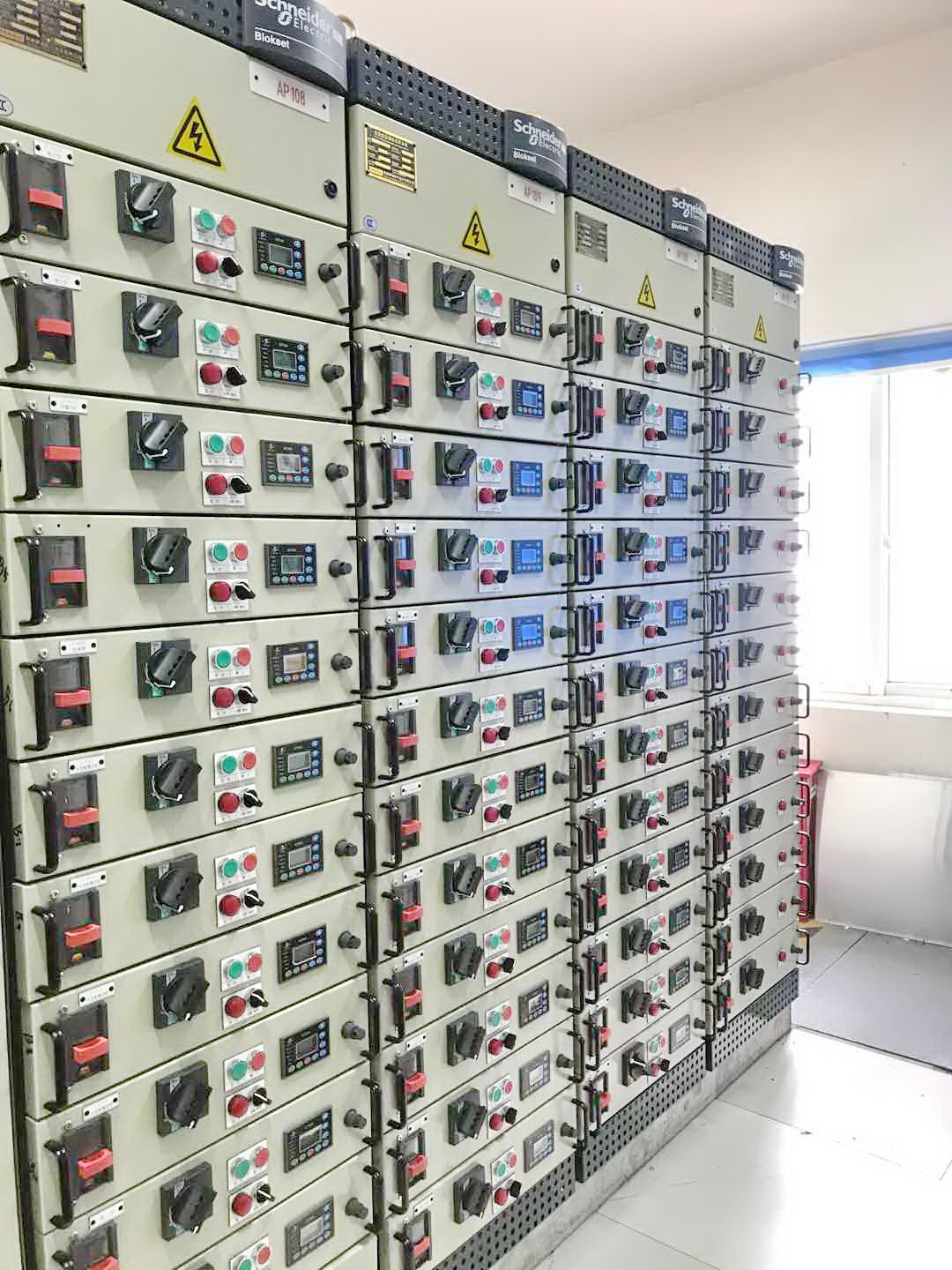 施耐德低压柜 400-128-7988 施耐德低压柜 400-128-7988